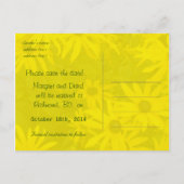 鮮やかな黄色の夏のデイジーの花は日付を保存 案内ポストカード (裏面)