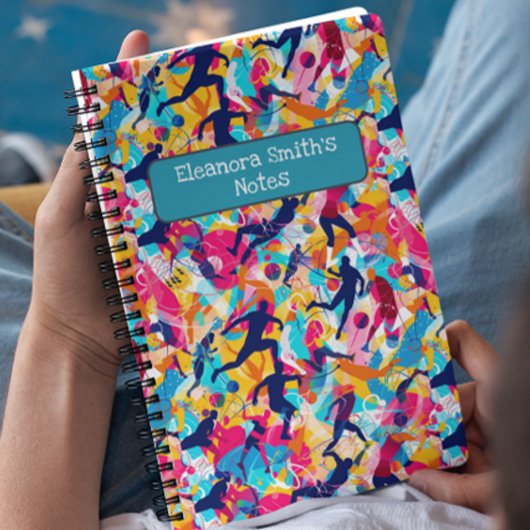 鮮やかな カラフルな 様々な スポーツ用品が 学校に帰ってきた。 ノートブック