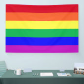 鮮やかなLGBTQ+レインボーストライプス 横断幕 (トレードショー)