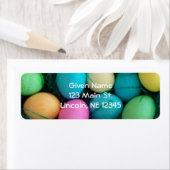 鮮やかに色付けされたイースターエッグのバスケット写真 ラベル (インサイチュ)