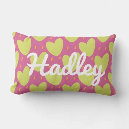 鮮やかよくはしゃぐハート、ピンクと緑の名前 ランバークッション (正面)