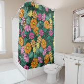 鮮やかフローラ:緑の背景ヴィンテージ。 シャワーカーテン (インサイチュ)