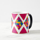 鮮やかレトロ幾何学的な三角形 – モーフィングマグ モーフィングマグカップ (正面右)