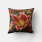 鮮やか夕暮れの庭でリリー開花 クッション (裏面)