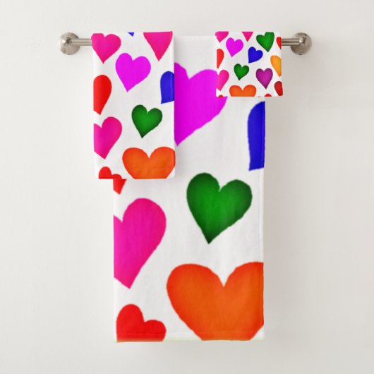 鮮やか色数々のハートパターン バスタオルセット (インサイチュ)