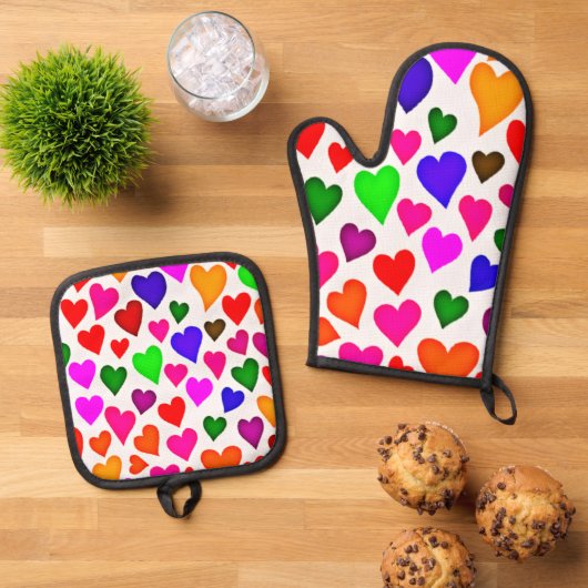 鮮やか色数々のハートパターン 鍋つかみ&鍋敷きセット (トップダウン)