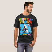 鯉のエネルギー - 日本の魚パワーデザイン Tシャツ (正面フル)