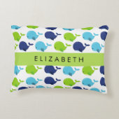 鯨の模様、かわいいクジラ、あなたの名前 アクセントクッション (裏面)