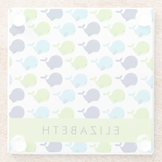 鯨の模様、かわいいクジラ、あなたの名前 ガラスコースター (裏面)