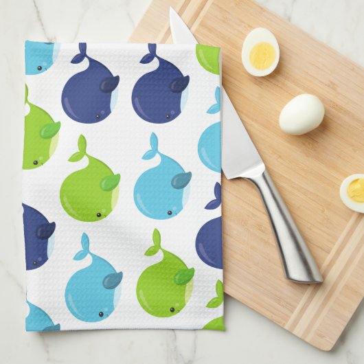 鯨の模様、かわいいクジラ、あなたの名前 キッチンタオル (四つ折り)