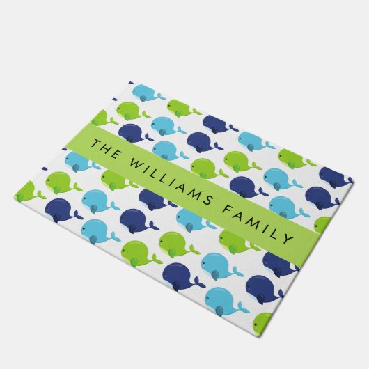 鯨の模様、かわいいクジラ、あなたの名前 ドアマット (アングル)