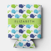 鯨の模様、かわいいクジラ、あなたの名前 缶クーラー (裏面)