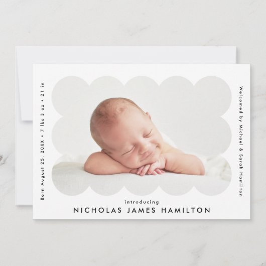 鱗状モダンのフォトフレーム誕生 案内状 (正面)