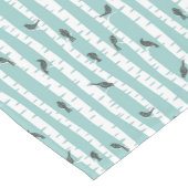 鳥および木が付いているパターン ショートテーブルランナー (コーナー)