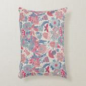 鳥および蝶が付いている花パターン アクセントクッション (正面(垂直))