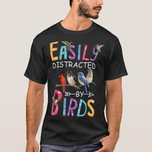 鳥が好きで気が散りやすい おもしろ 鳥グッズ Tシャツ (正面)