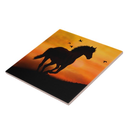 鳥と夕暮れの馬を駆ける自然 タイル (側面)