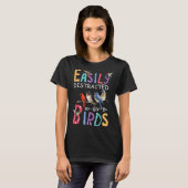 鳥に気を取られやすい 面白い鳥好き  Tシャツ (正面フル)