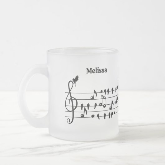 鳥のように自由に、音楽のノートとして歌の鳥の演技 フロストグラスマグカップ (左)