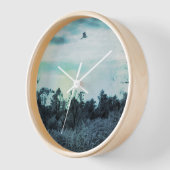 鳥の壁時計と古い水色 壁時計 (傾斜)