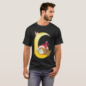 鳥の月寝る子猫の猫の休日 Tシャツ (正面フル)