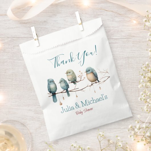 鳥の枝お洒落にパステルベビーシャワー フェイバーバッグ (クリップ留めされた状態)