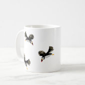 鳥の飛んでいるパフィンおもしろい コーヒーマグカップ (正面左)
