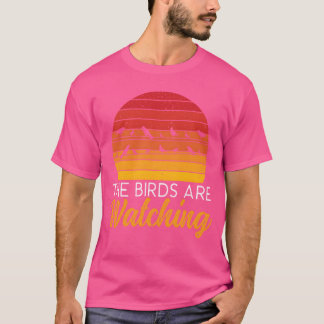 鳥は見ている 鳥の陰謀論 レトロ Tシャツ