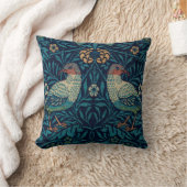 鳥ウィリアム・モリス。青い動物のヴィンテージパターン クッション (ブランケット)