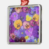 鳥風呂に露を浮かべたパンジーの花 メタルオーナメント (左)