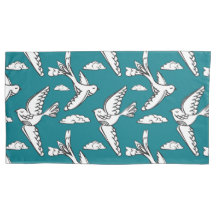 鳥飛んでいる雲まくらケース