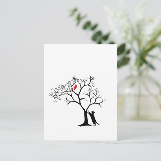 (鳥)ショウジョウコウカンチョウの赤い鳥が雪に覆われた冬の木&猫 ポストカード (スタンド正面)