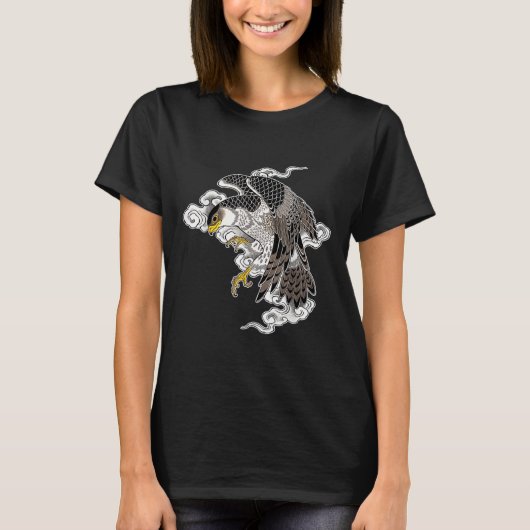 《鳥》ハヤブサホーク飛んでいるX雲日本のタトゥーフラッシュ Tシャツ (正面)