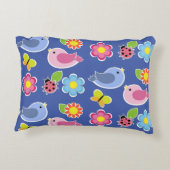 鳥、蝶とラディバグフラワーガーデンブルー アクセントクッション (裏面)