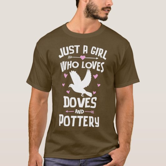 鳩と陶芸が好きなだけの女の子のプレゼント Tシャツ (正面)