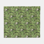 鶏と雛の多肉性自然模様 フリースブランケット (正面(横))