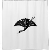 鶴の形をした銀杏の葉 シャワーカーテン (正面)