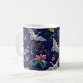 鶴日本の波花。刺しゅうが悪い コーヒーマグカップ (正面左)