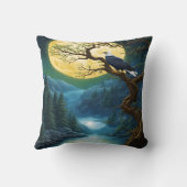 鷲が満月の下に川の向こうに止まった クッション (裏面)