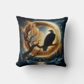 鷲が満月の下の枝に止まった クッション (正面)