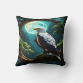 鷲が満月の夜の下の枝に止まった クッション (裏面)