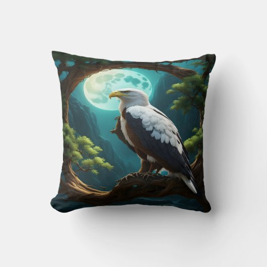 鷲が満月の夜の下の枝に止まった クッション (正面)