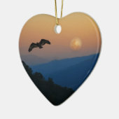 鷹が満月に登る セラミックオーナメント (左)
