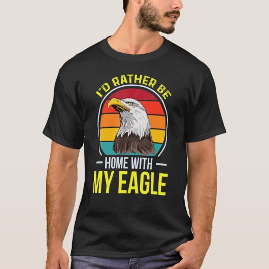鷹狩りステイホームアイーグルまたは《鳥》ハヤブサと鷹 Tシャツ (正面)