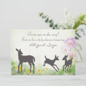 鹿かわいらしイン牧草地ツインズベビーシャワー招待状 招待状 (スタンド正面)
