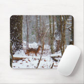 鹿が雪の中に秋 マウスパッド (マウス)