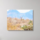 鹿と共に砂漠で撮影するデコール キャンバスプリント (正面)