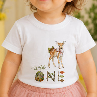 鹿のワイルドワン 赤ちゃんの初1歳の誕生日Tシャツ ベビーTシャツ