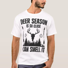 鹿の季節が近くて匂いがする Tシャツ