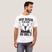 鹿の季節が近くて匂いがする Tシャツ (正面フル)